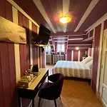 D'hotes La Cheminee Bed & Breakfast