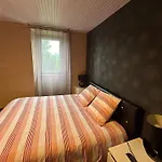 D'hotes La Cheminee Bed & Breakfast 3*