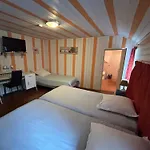 D'hotes La Cheminee Bed & Breakfast Tardets-Sorholus