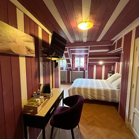 D'hotes La Cheminee فندق مبيت وإفطار